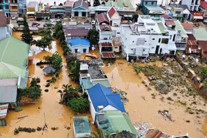 Mưa lũ lịch sử gây thiệt hại nặng nề về người, nhà cửa, nông nghiệp, hạ tầng tại khu vực Tây Nguyên và Nam Trung Bộ. (Ảnh: VGP)