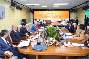 Quang cảnh tọa đàm.