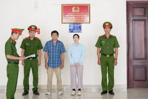 Đối tượng Hải và Thủy tại cơ quan công an.