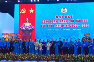 Ban Chấp hành Công đoàn thành phố Cần Thơ, nhiệm kỳ 2025-2030 ra mắt đại hội.