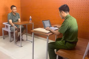 Đối tượng Cường tại cơ quan công an.