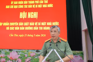 Lãnh đạo Công an thành phố Cần Thơ phát biểu ý kiến tại hội nghị.