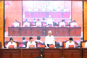 Lãnh đạo Ủy ban kiểm tra Thành ủy Cần Thơ phát biểu tại hội nghị.