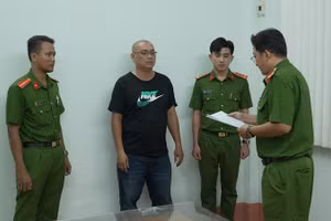 Công an Cần Thơ khởi tố chủ trại hòm gây rối trật tự công cộng.