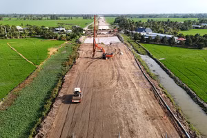 Nhà thầu thi công cao tốc Châu Đốc-Cần Thơ-Sóc Trăng.