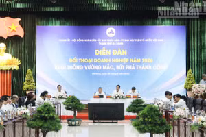 Lãnh đạo thành phố chủ trì Diễn đàn.
