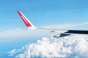 Ô cửa sổ máy bay là nơi chúng ta thường lãng mạn hóa các ý tưởng và góc nhìn. (Ảnh Thành Đạt)