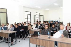 Lần đầu tiên Liên đoàn Cử tạ - Thể hình Việt Nam triển khai mô hình đào tạo kết hợp giữa hình thức trực tuyến và đào tạo trực tiếp.