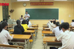 [Video] Tuyển sinh lớp 10 ở Hà Nội: Dự kiến bỏ chia khu vực, thí sinh được đăng ký 3 nguyện vọng