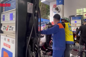 [Video] Người dân, doanh nghiệp chung tay ổn định thị trường xăng dầu