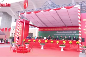 [Video] Hàng vạn thanh niên cả nước hồ hởi trong ngày giao nhận quân 