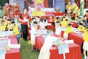 Học sinh Trường mầm non Thanh Bình tham gia “đấu trường Robotics”.