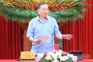 Sáng 15/6, Tổng Bí thư, Chủ tịch nước Tô Lâm chủ trì buổi làm việc với ngành giáo dục và đào tạo, các cơ quan liên quan về công tác chuẩn bị năm học mới 2026-2027, kết quả thực hiện nghị quyết 71 của Bộ Chính trị về đột phá phát triển giáo dục đào tạo. (Ảnh: ĐĂNG KHOA)