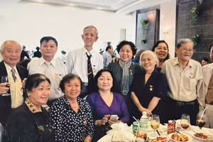 Họp mặt các thế hệ làm báo tại Đài Phát thanh Giải phóng sau 50 năm.
