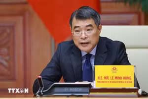 Thủ tướng Lê Minh Hưng phát biểu tại Hội nghị Thượng đỉnh trực tuyến Cộng đồng phát thải ròng bằng 0 châu Á (AZEC) mở rộng. (Ảnh: TTXVN)