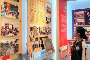 Em Linh Nhi, học sinh lớp 8A2 cảm nhận được sự khó khăn mà các bạn đồng trang lứa phải trải qua, từ đó trân trọng những hy sinh của các thế hệ đi trước.