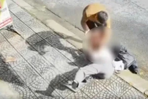 Hiện trường vụ việc cắt từ video đăng tải trên mạng xã hội.