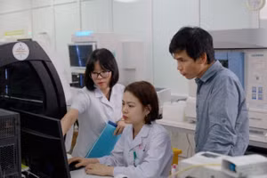 Kĩ sư AI cùng các bác sĩ huấn luyện AI trên hạ tầng FPT AI Factory.