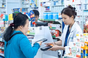 Pharmacity ứng dụng AI phục vụ khách hàng, giúp dược sĩ nâng cao chất lượng tư vấn.