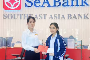 Em Thảo trong ngày nhận học bổng khởi nghiệp từ Quỹ SeADreams.