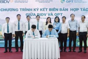 Đại diện Lãnh đạo QPT và BIDV ký kết Biên bản hợp tác 