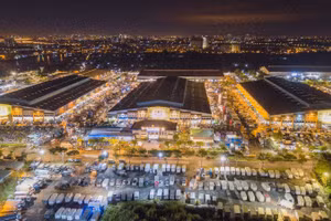 Chợ đầu mối "không ngủ" Bình Điền. (Ảnh: SATRA)