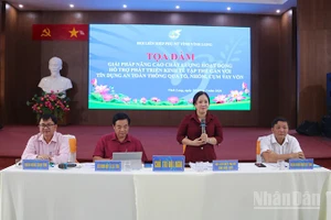 Hội Liên hiệp Phụ nữ tỉnh Vĩnh Long tổ chức tọa đàm tìm giải pháp tín dụng an toàn.