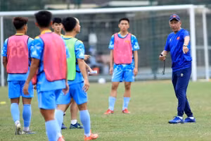 Thầy trò HLV Yutaka Ikeuchi sẽ phải nỗ lực nhiều tại vòng loại U20 châu Á. Ảnh | VFF