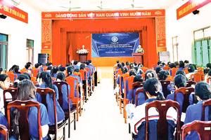 Phòng An ninh mạng và phòng chống tội phạm sử dụng công nghệ cao tuyên truyền, phổ biến giáo dục pháp luật về an ninh mạng, an toàn thông tin và tập huấn kỹ năng nhận diện, phòng chống tội phạm lừa đảo chiếm đoạt tài sản trên không gian mạng.