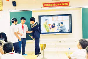 Nhiều buổi sinh hoạt chuyên đề do các em học sinh tự xây dựng nội dung. Nguồn THCS Nguyễn Du (Hà Nội). 