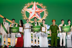 Quán quân "Shine in Uniform - Tỏa sáng trong sắc phục” năm 2026 đã thuộc về thí sinh Nguyễn Hà Minh Đức và Nguyễn Khánh Linh.