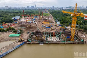 Dự án cầu Tứ Liên được kỳ vọng mở rộng không gian phát triển đô thị, kết nối hai bờ sông Hồng và tạo diện mạo mới cho Thủ đô Hà Nội trong tương lai.