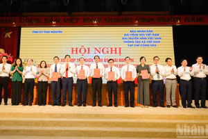 Lãnh đạo 5 cơ quan thông tấn, báo chí Trung ương ký kết hợp tác tuyên truyền với Tỉnh ủy Thái Nguyên.