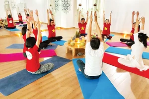 Yoga còn giúp cộng đồng kết nối mạnh mẽ hơn. Nguồn: Liên đoàn Yoga Việt Nam