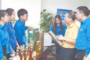 Gian hàng trong cuộc thi “Ý tưởng, dự án khởi nghiệp trong thanh niên tỉnh Nghệ An” . Ảnh: Thanh Quỳnh