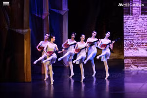 Các nghệ sĩ Russian State Ballet tiếp tục khẳng định đẳng cấp với kỹ thuật chuẩn mực, biểu cảm tinh tế và khả năng “kể chuyện” bằng hình thể cuốn hút.