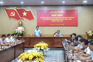 Họp báo cung cấp thông tin về bầu cử của Ủy ban bầu cử tỉnh Cà Mau vào chiều 13/3.