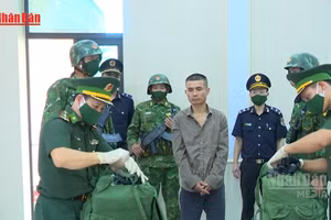 [Video] Bắt giữ 2 đối tượng vận chuyển 27kg ma túy qua Hà Tĩnh