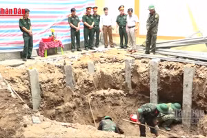 [Video] Quảng Trị quy tập 4 hài cốt liệt sĩ tại khu vực thi công bệnh viện