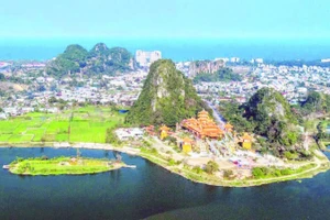 Tuyến du lịch đường thủy nội địa sông Cổ Cò, Đà Nẵng chưa được khai thác. (Ảnh QUANG NGUYỄN)