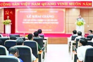 Lễ khai giảng lớp bồi dưỡng nghiệp vụ chuyên sâu về công tác kiểm tra, giám sát. (Ảnh QUANG TIẾN)