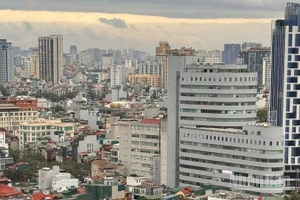 Phân khúc cao tầng vẫn giữ vai trò trụ cột trong thị trường Hà Nội. (Ảnh: THU HÀ)