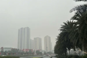 Ngã tư Khuất Duy Tiến-Trần Duy Hưng- Đại lộ Thăng Long. (Ảnh: ĐỨC ANH)