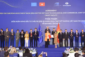 Toàn cảnh lễ công bố thỏa thuận.