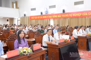 Đại biểu tham dự buổi họp mặt.
