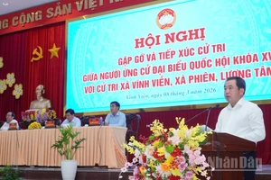 Ủy viên Bộ Chính trị, Bộ trưởng Nông nghiệp và Môi trường Trần Đức Thắng thông qua chương trình hành động.