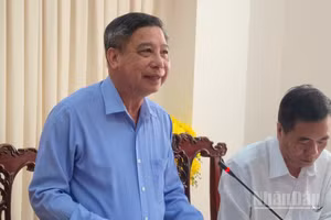 Đồng chí Đồng Văn Thanh, Ủy viên Trung ương Đảng, Phó Bí thư Thường trực Thành ủy, Chủ tịch Hội đồng nhân dân thành phố Cần Thơ phát biểu tại buổi giám sát.