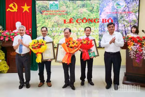 Lễ công bố Quyết định và trao Bằng công nhận Cây Di sản Việt Nam.