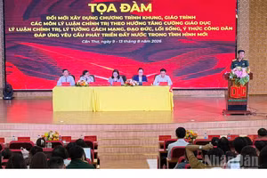 Quang cảnh Tọa đàm. (Ảnh: VĂN ÚT)