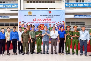 Lễ ra quân “Chiến dịch mùa hè số cùng VNeID” tại các xã, phường, thành phố Cần Thơ.